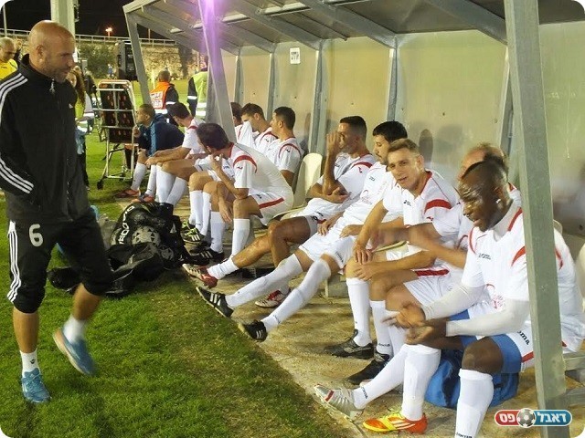 זכו בגביע. ותיקי הפועל רובי חיפה על הספסל